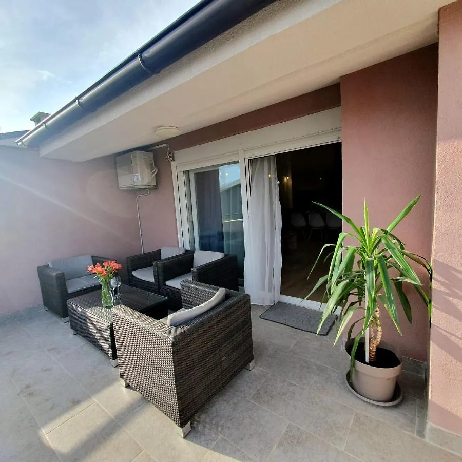 Apartment Kadena Zadar 0*,